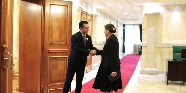 Basha takon ambasadoren e Finlandës, diskutojnë për aktualitetin politik në Kosovë