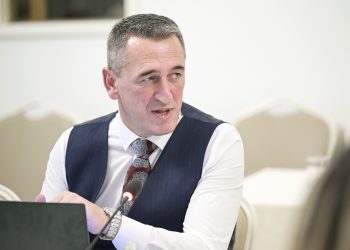 Rashiq: Lista Serbe po përdor shantazhe, kërcënime dhe vende pune për të ndikuar votuesit në veri