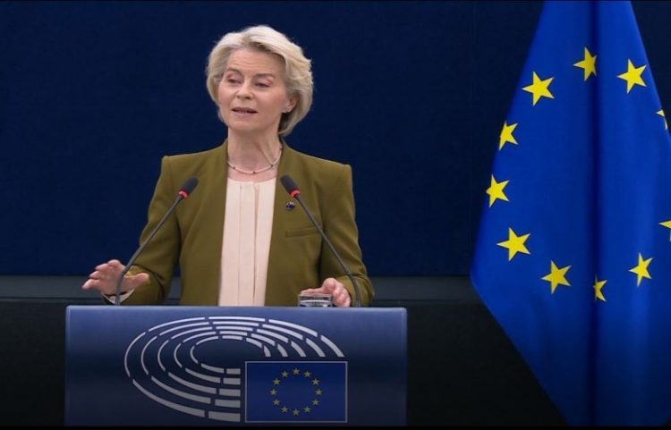 Ursula von der Leyen viziton Kosovën, do të takohet me Osmani e Kurtin