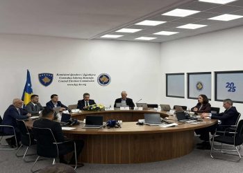 KQZ: 7.84% e qytetarëve kanë votuar deri në orën 11:00