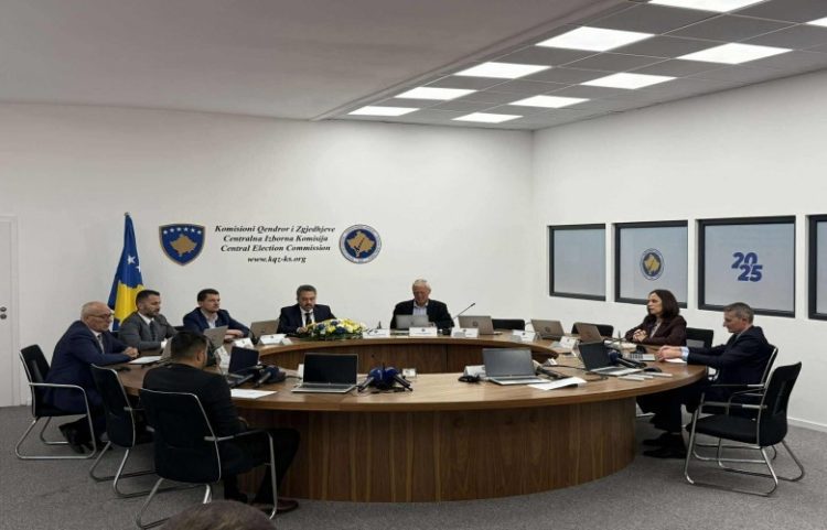 KQZ: 7.84% e qytetarëve kanë votuar deri në orën 11:00