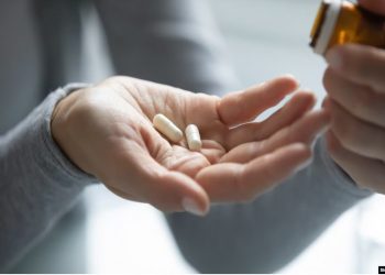 OBSH paralajmëron për përhapje të baktereve rezistente ndaj ilaçeve