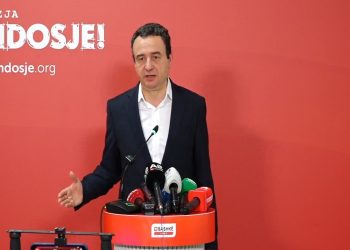 Kurti paralajmëron javë diskutimesh për qeverinë e re