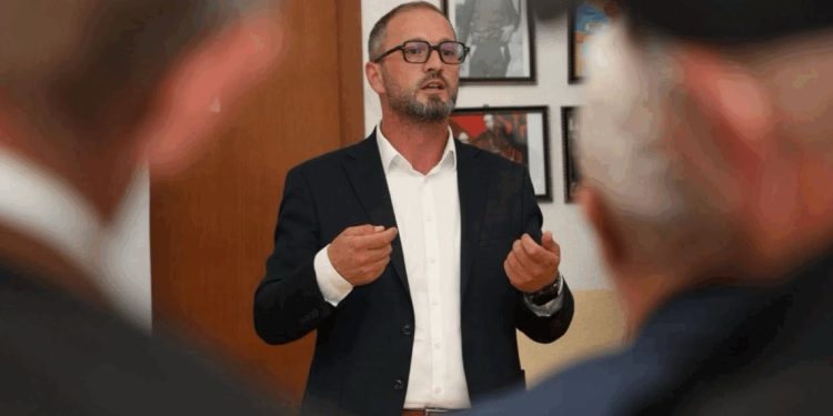 Petrit Hajdari: Lladrovci nuk është kthyer në zyrat e PDK-së – ato janë pronë private e familjarit të tij