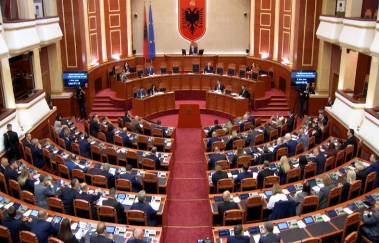 Shqipëri, kërkohet mocion për njohjen e gjenocidit serb në Kosovë