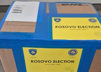 Rezultatet nga vendvotimet verifikohen, vazhdon numërimi i votave me postë – mbi 50 kuti të numëruara deri tash