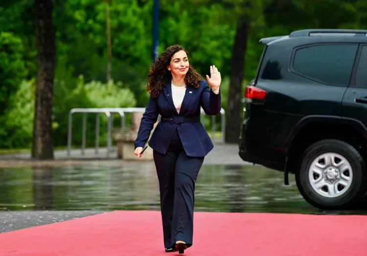 Osmani udhëton drejt Gjermanisë, mban sot një fjalim në Universitetin e Berlinit