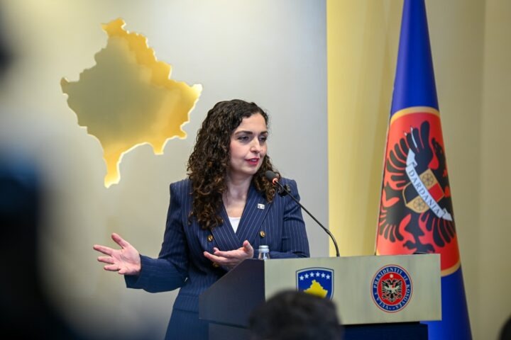 Nuk votohet Qeveria Kurti, reagojnë nga Presidentja