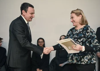 Në Paris, Kurti prezanton progresin e Kosovës para Institutit “Jacques Delors”