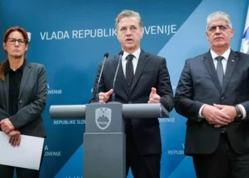 21-vjeçari rrahu për vdekje një 48-vjeçar, japin dorëheqjen dy ministra në Slloveni