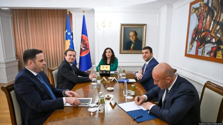 Kurti kundër, partitë e tjera kërkojnë zgjedhje të reja pas takimit me Osmanin