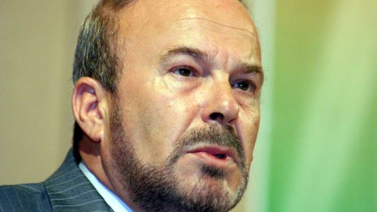 Ndahet nga jeta Fatos Nano, ish-Kryeministri liberal i socialistëve dhe një prej figurave politike që ka shënjuar 35 vitet postkomuniste