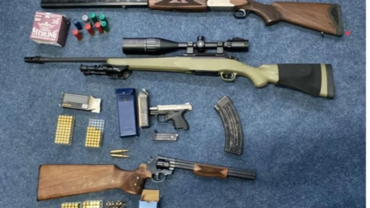 Sekuestrohen në Rahovec ar*më dhe mu*nicion pas publikimit të videove në rrjetet sociale