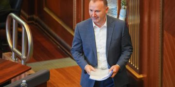 Dalin pamjet e incidentit mes Zemajt dhe një qytetari (VIDEO)