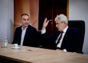 Ali Ahmetin e mundi Artan Grubi i Sasha Mijallkovit