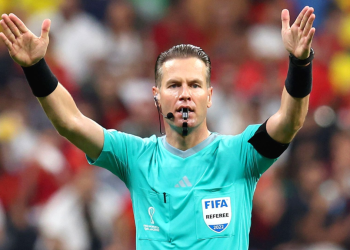 Danny Makkelie është caktuar nga UEFA për të ndarë drejtësinë në ndeshjen Suedi – Kosovë