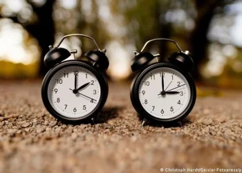 Spanja do të kërkojë heqjen e ndryshimeve të orës në BE nga viti 2026