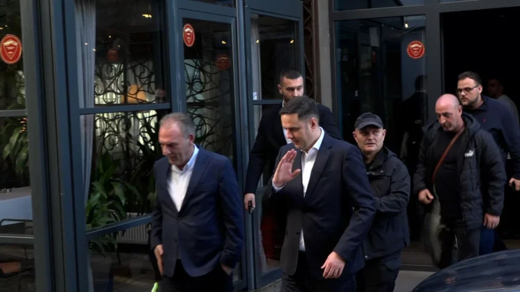 A do ta shpëtoj LDK-ja Nismen nga pragu? Lumir Abdixhiku takohet me “mikun e shkëlqyeshëm” Fatmir Limaj!