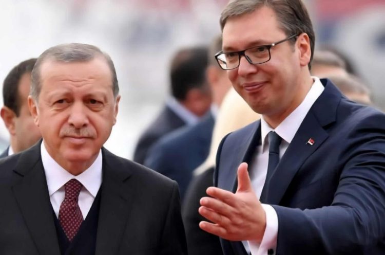 Dronët kamikazë të FSK-së, Vuçiqi fjalë të rënda për Turqinë: Jam i tmerruar, e kuptuam mirë mesazhin