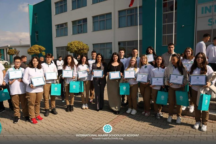Shkollat Ndërkombëtare Maarif të Kosovës shpërblyen nxënësit e dalluar