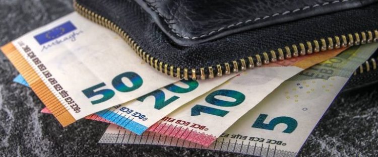 Rritet asistenca sociale në Kosovë për 20%