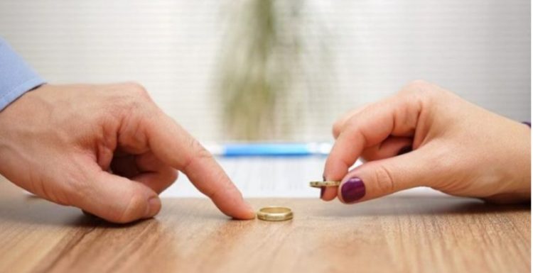 Vetëm brenda tetë muajve mbi 1 mijë çifte i dhanë fund martesës së tyre