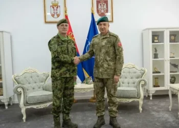 Ulutas zhvillon vizitën e parë në Beograd pas rimarrjes së komandës, takon shefin e ushtrisë serbe