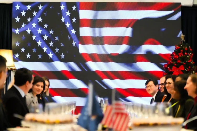 Kurti shtroi drekë për të Ngarkuarën me Punë, Anu Prattipati, dhe stafin e saj, në shënim të Ditës së Falënderimeve