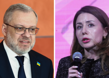 Zelensky shkarkon dy ministra