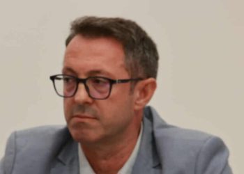 Alban Krasniqi publikon një tabelë: Gabime në fletëvotime pati në 18 komuna