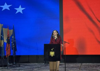 Osmani në përvjetorin e pavarësisë së Shqipërisë: Vendet tona të ndara në harta, por të