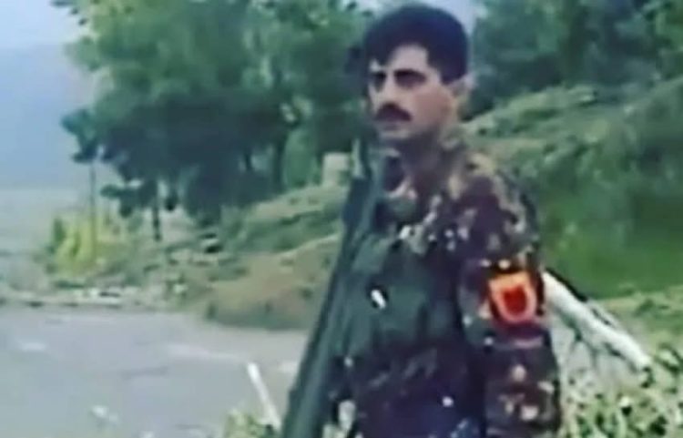 Më 25 nëntor 1997 në Vojnik të Skenderajt, filluan luftimet e para frontale ndërmjet UÇK-së dhe forcave serbe