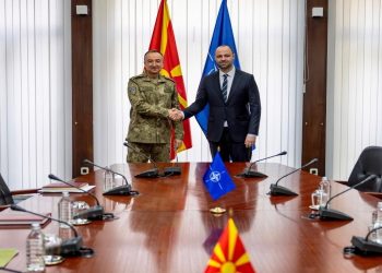 Komandanti i KFOR-it takon ministrin e Mbrojtjes së Maqedonisë së Veriut