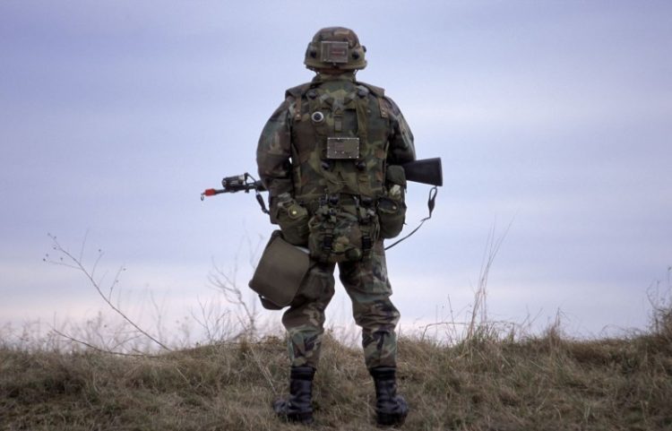 Ushtari kosovar ak*uzohet për su*lm dhe për*dhunim në Britani, FSK e suspendon