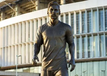 Në nderim të legjendës, Barcelona do të vendosë statujën e Lionel Messit në Camp Nou