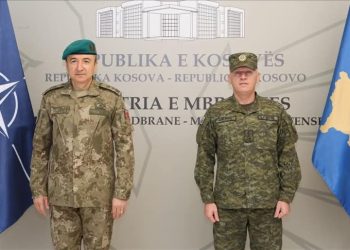 Komandanti i FSK-së, Bashkim Jashari, takohet me komandantin e KFOR-it, Ozkan Ulutas