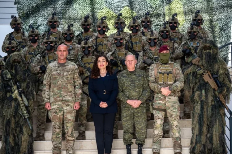 Osmani viziton Njësinë e Operacioneve Speciale të FSK-së: Krenaria, nderi dhe zemra e pathyeshme e Kosovës