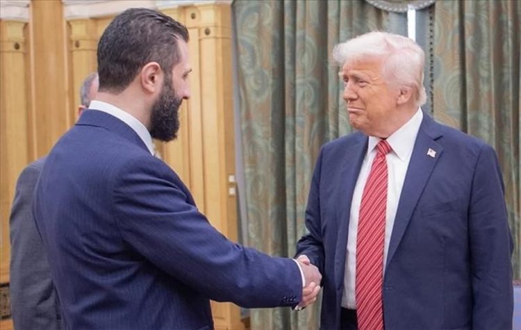 Shtëpia e Bardhë: Trump të hënën do të takohet me presidentin sirian al-Sharaa