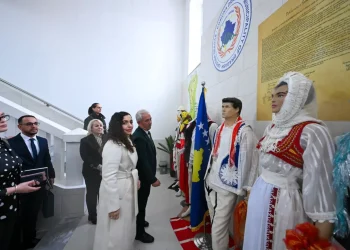 Osmani viziton Dragashin pas kthimit nga Shqipëria, vlerëson potencialin ekonomik të Sharrit