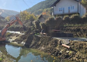 “Nuk ka dorë njerëzore që ka shkaktuar dëmin” – Mujka për përmbytjet në vendpunishten e urës në Mitrovicë