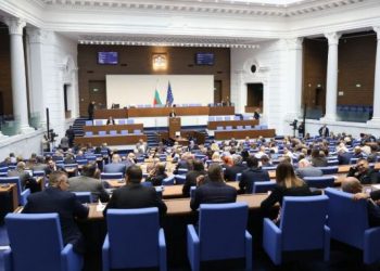 Bullgaria ndalon përkohësisht eksportin e produkteve të naftës