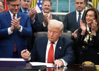 Trumpi firmos projektligjin, i jep fund mbylljes së qeverisë