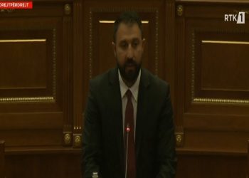 Krasniqi: Tetë deputetë nga Grupi Multietnik mbështetin Konjufcën