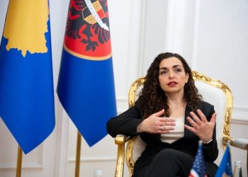 Osmani pret sot përfaqësuesit e partive politike në takim