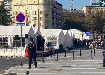 Biografitë kriminale në vijën mbrojtëse të pushtetit në Serbi