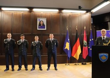 Katër kadetë të FSK-së përfundojnë Akademinë Ushtarake në Gjermani