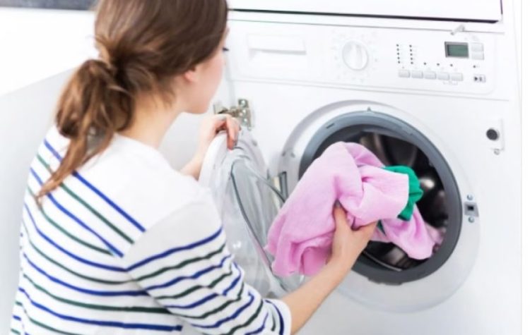 Pse duhet t’i lajmë rrobat pasi i blejmë?