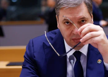 “Turizmi i snajperve”, Vuçiq nis “fushatën” kundër mediave botërore, ja si po tenton të dalë i pastër nga ky skandal