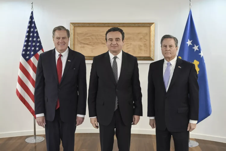 Kryeministri Kurti mirëpriti kongresistët amerikanë, Mike Turner dhe Donald Norcross