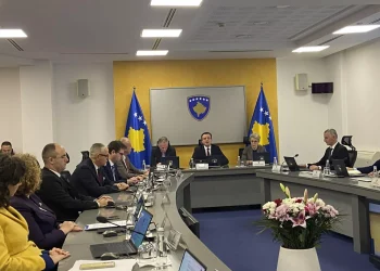 Kurti: Buxheti i mbrojtjes u katërfishua, numri i ushtarëve u dyfishua – vitin e ardhshëm prodhohen municionet e para nga fabrika e re